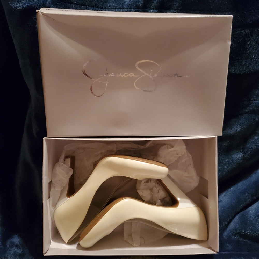 Jessica Simpson Cream/White Heels